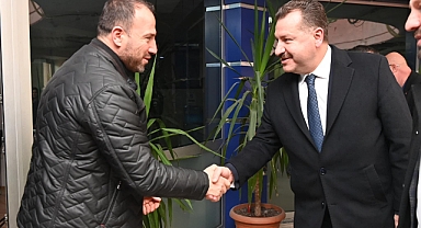 Yücel Başkan Güne Oda Ziyaretleriyle Başladı