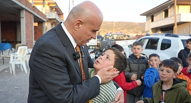 Ayvalıklı Çocuklar, İYİ Parti'li Çömez'i Duygulandırdı