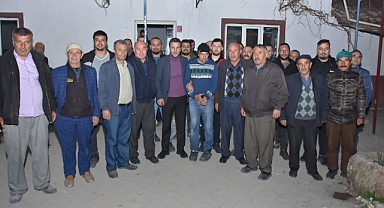 Bağımsız Karesi Belediye Başkan Adayı Osman Kılıç, Naipli Mahallesi'nde Vatandaşlarla Buluştu