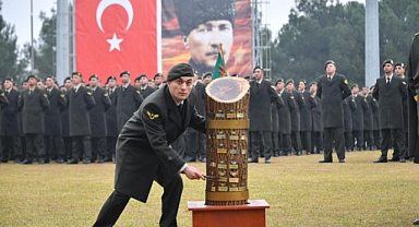 Bakan Güler ve Vali Ustaoğlu, Genç Astsubayları Tebrik Etti