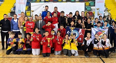Balıkesir'de Floor Curling Küçükler İl Birinciliği Sonuçlandı