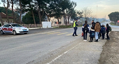 Balıkesir Jandarmasından Öğrenci ve Okul Servisleri İçin Trafik Güvenliği Eğitimi