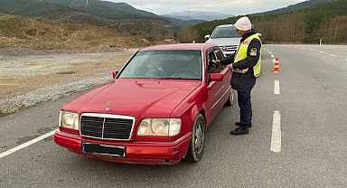 Balıkesir Trafik Jandarması Yapılan Denetimlerle Trafik Güvenliğini Artırıyor: 531 Araç Kontrol Edildi