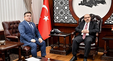 Balıkesir Üniversitesi Rektörü, Vali Ustaoğlu'nu Ziyaret Etti