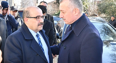 Balıkesir Valisi İsmail Ustaoğlu, Tahir Büyükakın'ın Kayınpederinin Cenaze Törenine Katılarak Başsağlığı Diledi