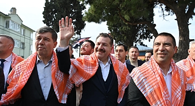 Başkan Yılmaz Deve Güreşlerinde