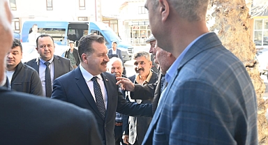 Başkan Yılmaz Savaştepe'de Ak Partililerle buluştu.