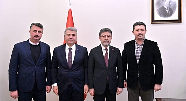 Canbey'den Bakana Makamında Ziyaret