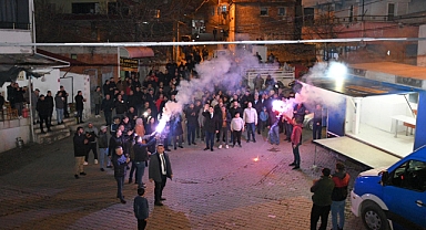 Edremit Belediye Başkan Adayı Muhammed Vurmaz, Yolören ve Ortaoba Mahallelerini Ziyaret Etti