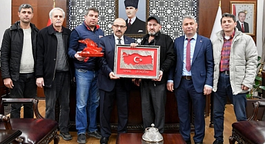 İvrindi Esnaf ve Sanatkarlar Odası Başkanı Zorlu, Vali Ustaoğlu’nu Ziyaret Etti