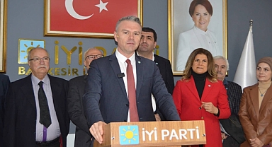 İYİ Parti’de Art Arda İstifalar: Sezai Duman Da Ayrıldı!