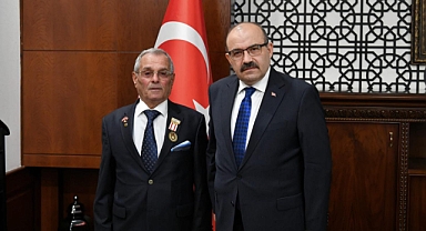 Kıbrıs Gazisi Ahmet Yayla, Vali Ustaoğlu'nu Ziyaret Etti