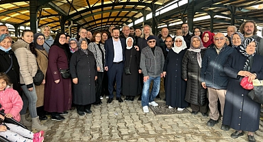 Mehmet Aydemir, Annesini Umreye Uğurladı