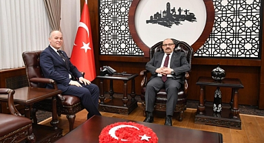 MHP Balıkesir İl Başkanı, Vali Ustaoğlu'nu Ziyaret Etti