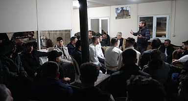 Sındırgı Belediye Başkanı Ekrem Yavaş, Gençlerle Yaylabayır'da Buluştu