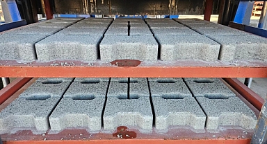 Sındırgı Belediyesi, Parke Taşı Üretim Tesisi İle Altyapı Çalışmalarını Hızlandırıyor