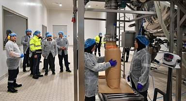 Vali Ustaoğlu, Döhler Gıda Fabrikasını Ziyaret Etti