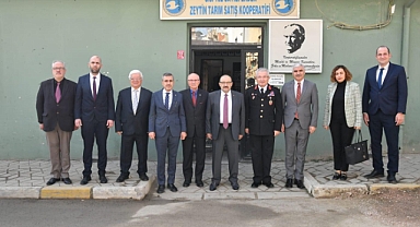 Vali Ustaoğlu, Erdek Zeytin Tarım Satış Kooperatifi'ni Ziyaret Etti