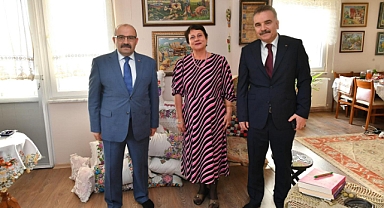 Vali ve Kaymakamdan Hayırsevere Teşekkür Ziyareti 