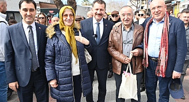 Yücel Yılmaz, İsmail Ok Akçayve Muhamet Vurmaz  Kordon ve Altınkum Sahilinde Vatandaşlarla Buluştu