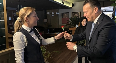 Altıeylül Belediye Başkan Adayı Mesut Eray, Kadınlar Günü'nü Kutladı