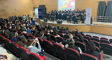 Balıkesir'de Gençlik Korosu İlk Performansını Gerçekleştirdi