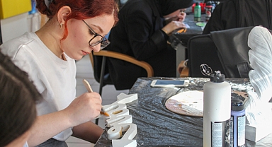 Balıkesir Gençlik Merkezi’nde Güzel Sanatlar Atölyesi Faaliyetleri Devam Ediyor