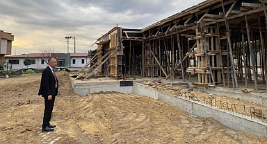 Balıkesir Gençlik ve Spor İl Müdürü Burhaniye'deki Gençlik Merkezi ve Yüzme Havuzu Projelerini İnceledi