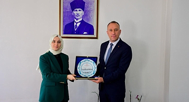 Balıkesir Gençlik ve Spor İl Müdürü Sındırgı Kaymakamını Ziyaret Etti