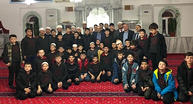 Balıkesir Valisi İsmail Ustaoğlu, Merkez Kur’an Kursu Öğrencileriyle Buluştu