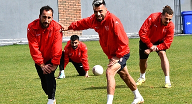 Balıkesirspor, Sultanbeyli Belediyespor Maçı Hazırlıklarını Sürdürüyor