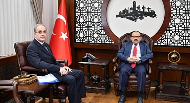 Bandırma Onyedi Eylül Üniversitesi Rektörü, Vali Ustaoğlu'nu Ziyaret Etti