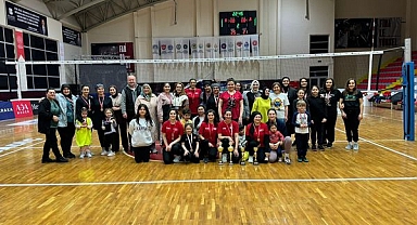 Bigadiç’te Evinin Sultanları Voleybol Turnuvası Coşkulu Finalle Sonuçlandı