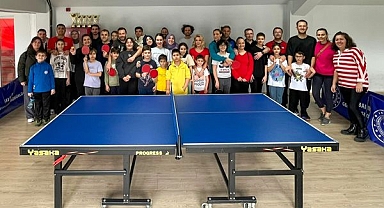 Evimin Sultanları Projesi Kapsamında Karesi’de Heyecanlı Masa Tenisi Maçı