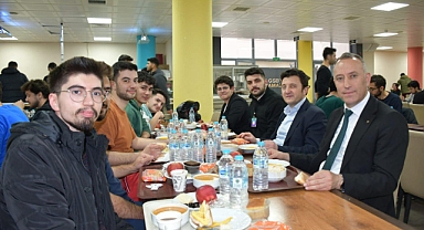 Kredi ve Yurtlar Genel Müdür Yardımcısı ile Gençlik ve Spor İl Müdürü Öğrencilerle Sahurda Buluştu