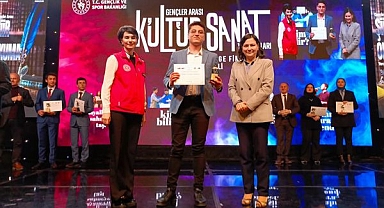 Manyas ve BM Gençlik Merkezi Gönüllüleri Bölge Birincisi Oldu