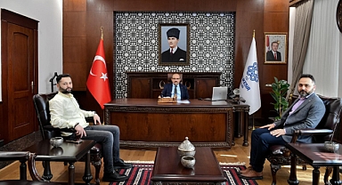 Türk Kızılay Balıkesir Şube Başkanı Mustafa Burak Kelemençe Vali Ustaoğlu'nu Ziyaret Etti