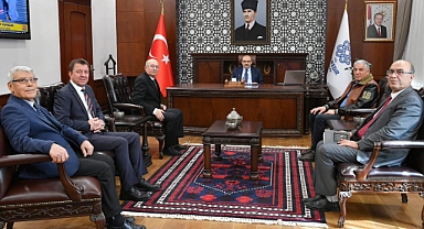 Vali Ustaoğlu, Altıeylül ve Karesi Muhtarlarıyla Buluştu