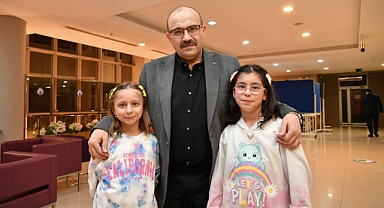 Vali Ustaoğlu, Balıkesir Öğretmenevi'nde Çocuklarla İftar Sofrasında Buluştu