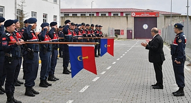 Vali Ustaoğlu, Bandırma Cezaevi Jandarma Tabur Komutanlığı'nı Ziyaret Etti
