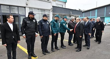 Vali Ustaoğlu, Bandırma Limanı ve Gümrük Müdürlüğü'nü Ziyaret Etti