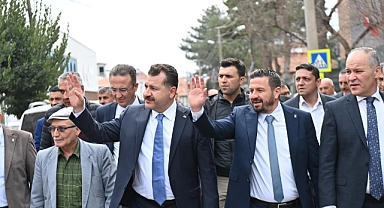 Yücel Yılmaz, Dursunbey'de Seçim Ofisi Açılışını Gerçekleştirdi