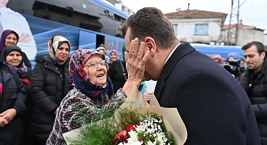 Yücel Yılmaz, Sındırgı'da Mahalle Sakinleriyle Buluştu