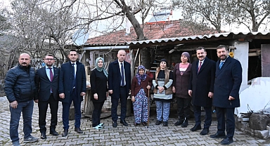 Yücel Yılmaz, Umreden Dönen Rahile Teyzeyi Ziyaret Etti