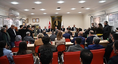 Yücel Yılmaz ve Ali Gür, Ayvalık Ticaret ve İnşaat Odalarını Ziyaret Etti