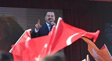 Yücel Yılmaz ve Süleyman Aksoy, Avşa Adasında Coşkulu Bir Miting Düzenledi