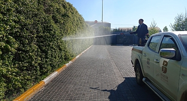 Altıeylül'de Haşere İlaçlama Çalışmaları Devam Ediyor