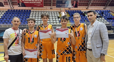 Balıkesir’de Okul Sporları Basketbol 3x3 Yıldızlar Grup Birinciliği Müsabakaları Tamamlandı