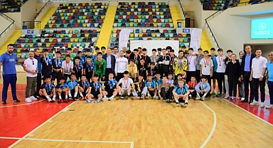 Balıkesir'de Okul Sporları Futsal Gençler B İl Birinciliği Tamamlandı