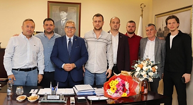 Bandırma Belediye Başkanı Dursun Mirza, Vatandaşları Makamında Ağırladı